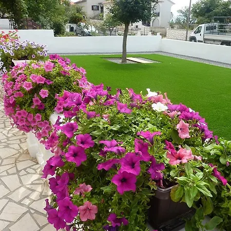 Apartment Rose Novi Vinodolski Exterior photo