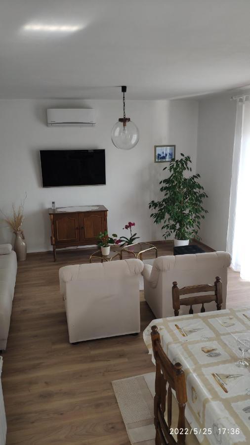 Apartament Rose *